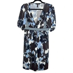 BCBG MaxAzria Floral Light Blue V-Neck Short Sleeve Midi Dress Size Small